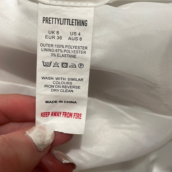 Pretty little thing, white, fitted, blazer with light shoulder padding - Picture 9 of 9